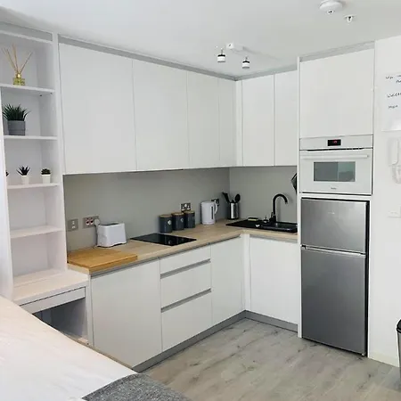Cp Floor Luxury Apartment