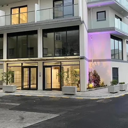Cp Floor Luxury Apartment